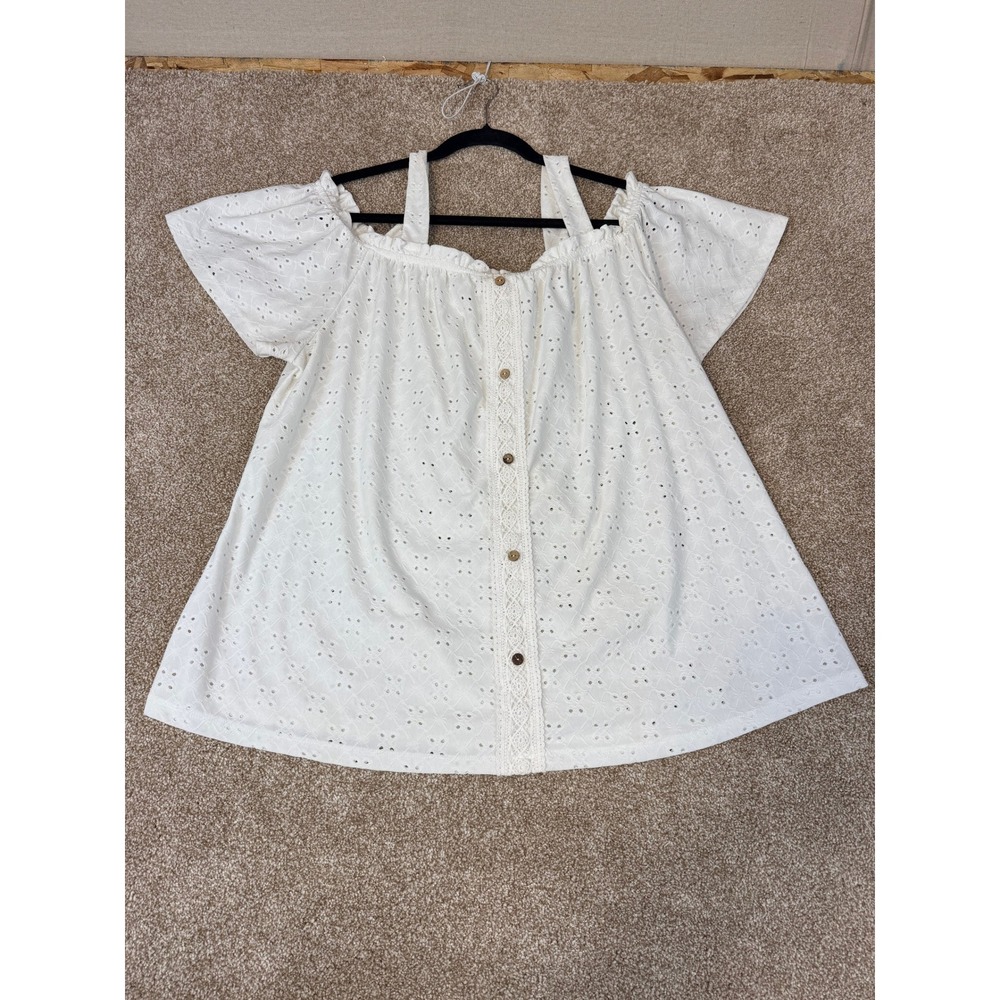 Naif White Eyelet Lace Cold Shoulder Top‎ Plus Size 2X Faux Button Front Boho